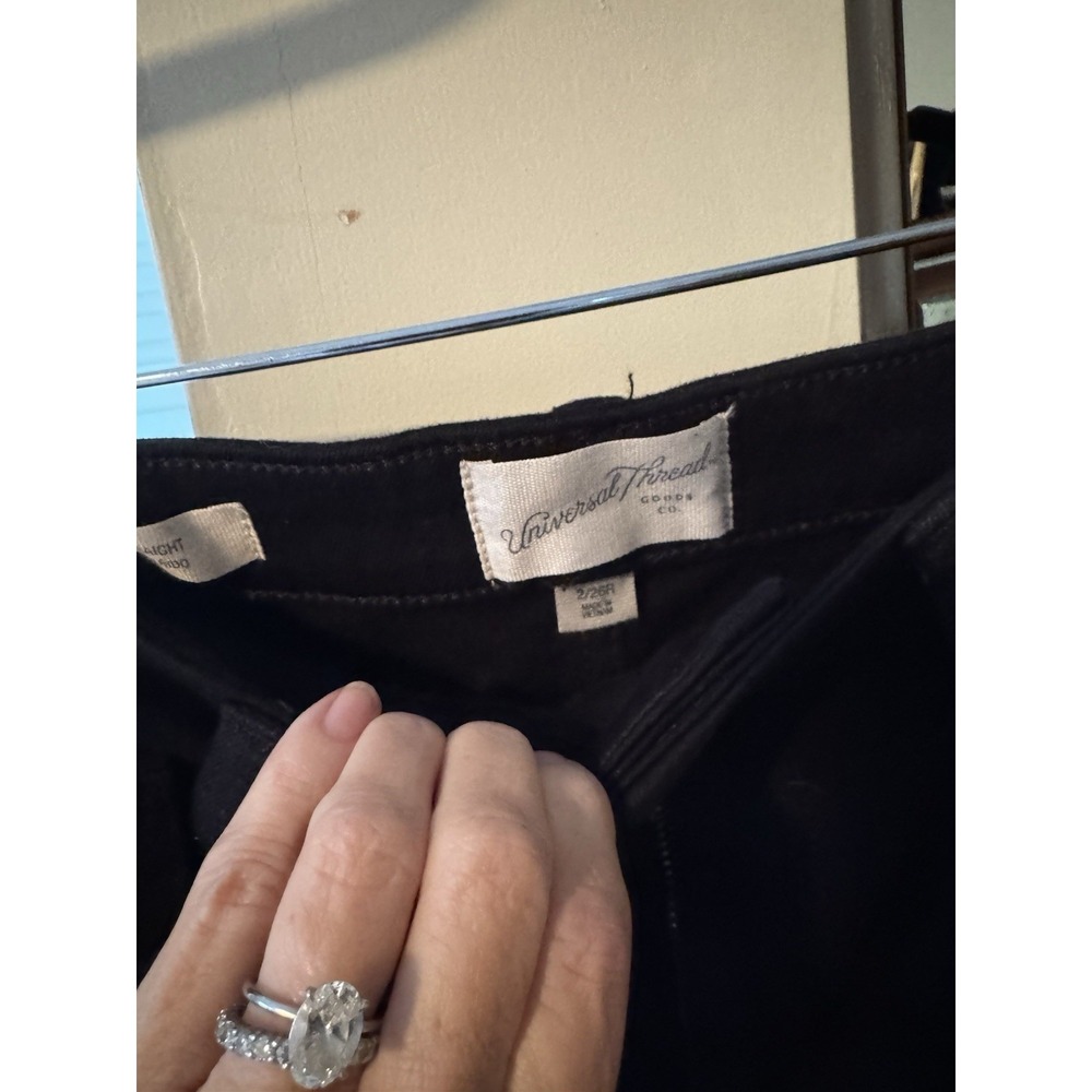 Universal Thread Black High Rise Slim Straight Jeans Size 2 / 26R - Picture 4 of 7
